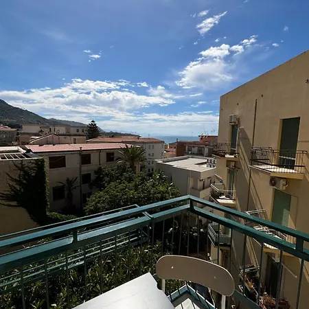 Nooria Sicilian Charme 4* تْشيفالو