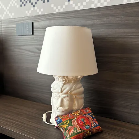 Nooria Sicilian Charme 4* تْشيفالو